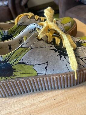 Goby Platform Sneakers Sunflower Motif  PNN 501 Size 6.5 (37)